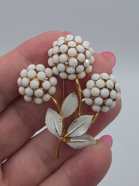 B.S.K. Jewelry - Gold-Tone Floral Cluster Brooch with White Enamel Petals